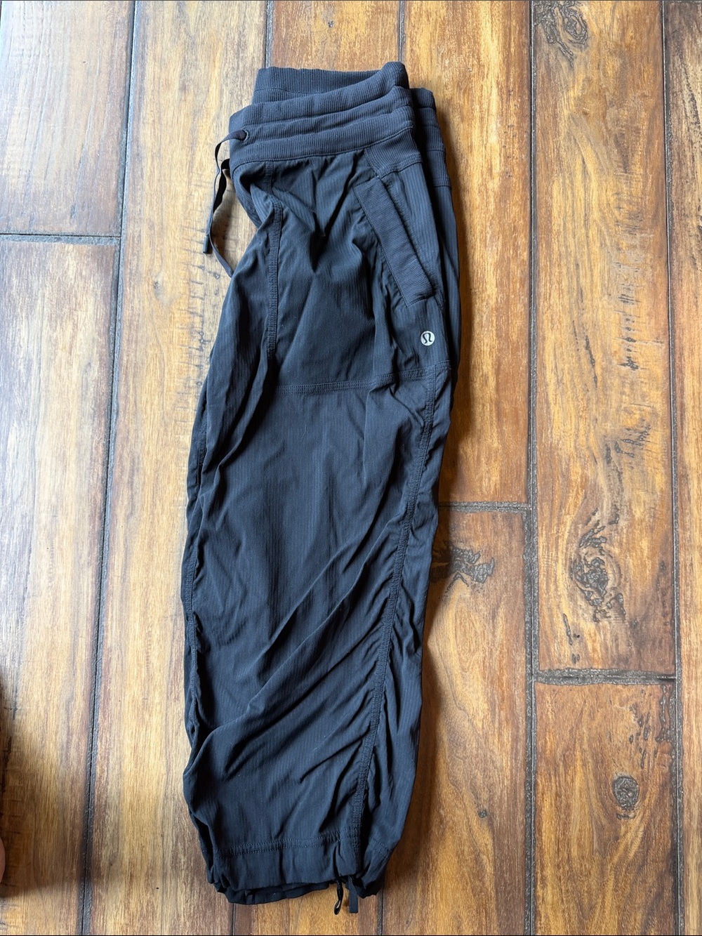 lululemon athletica Black Cropped Drawstring Joggers